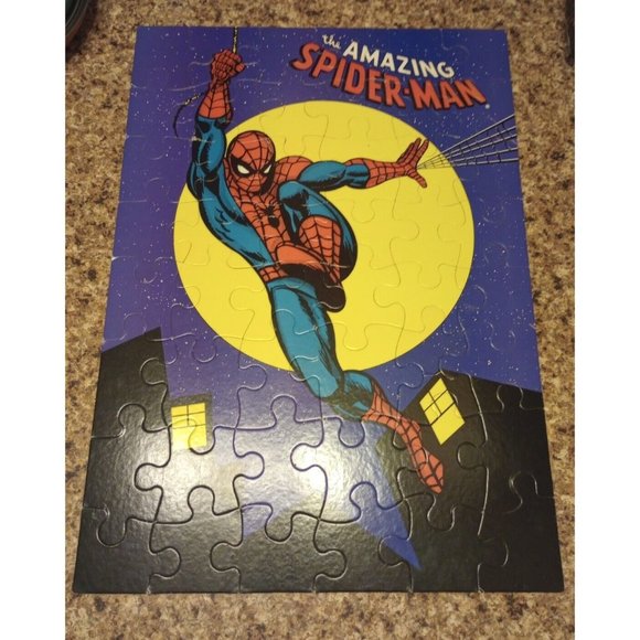 Vintage Spiderman Giant Floor Puzzle 2 ft x 1.5 ft by Waddingtons 1978 Complete - Picture 3 of 13